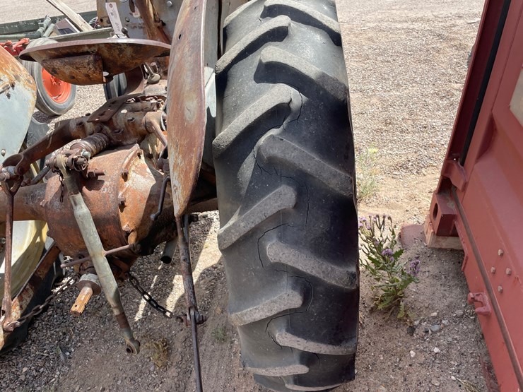 ford-tractor-image-24