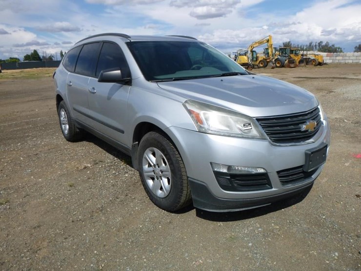 2015-chevrolet-traverse-image-3