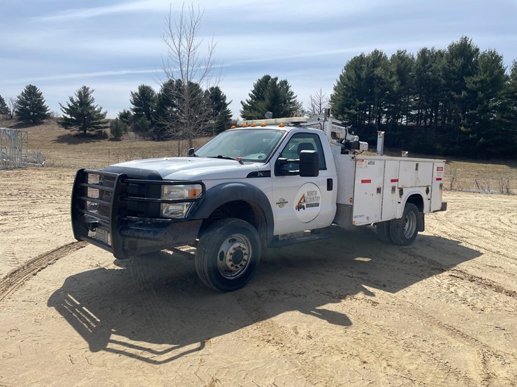 2011-ford-f550-image-1