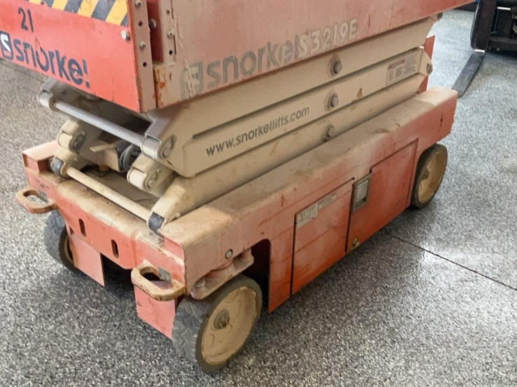 #426-•-2020-snorkel-19'-scissor-lift-image-19