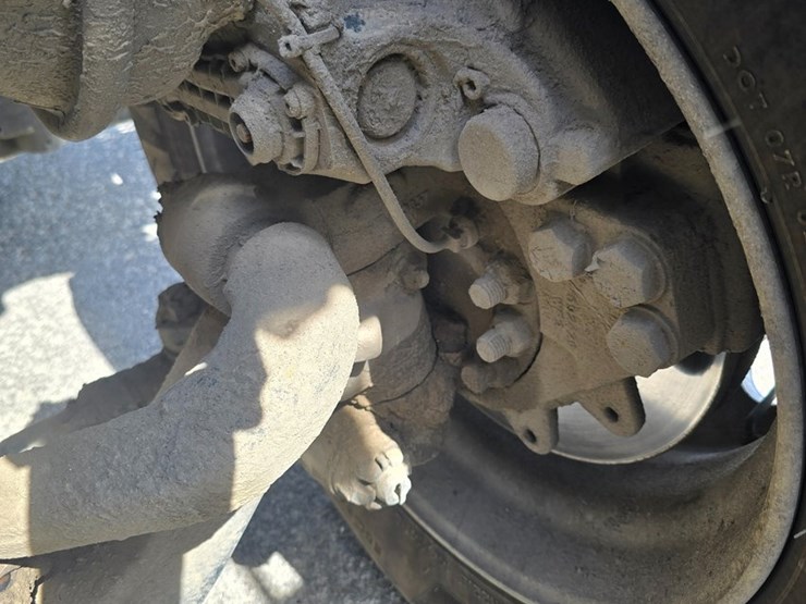 2017-peterbilt-579-image-27