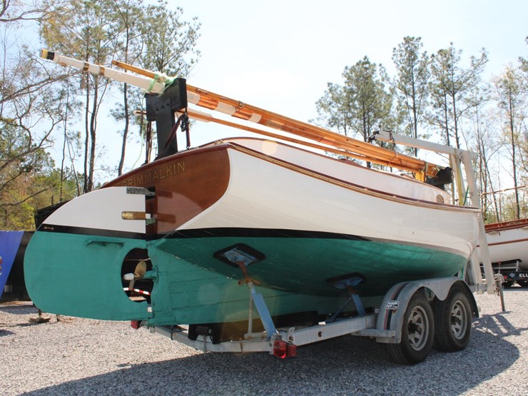 #9545-•-grimmalkin-–-18'-fenwick-williams-classic-wooden-catboat-w/-trailer-image-19