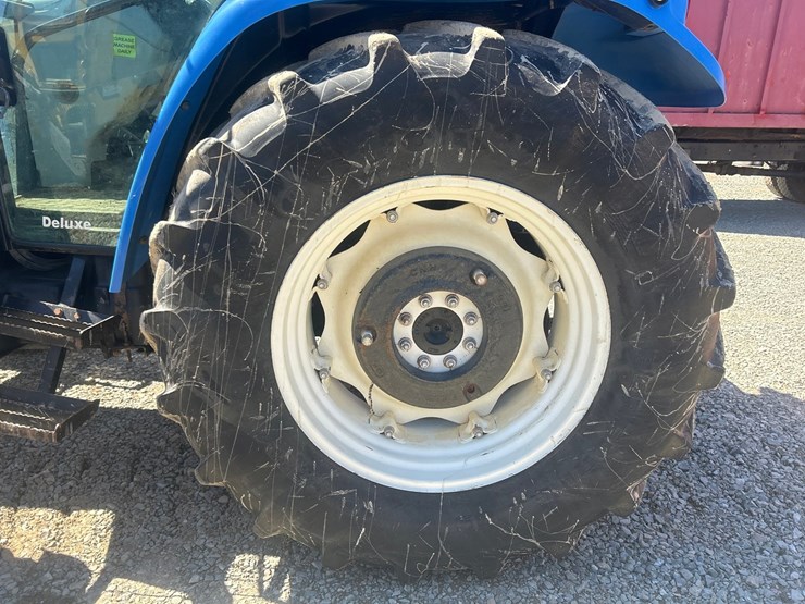 new-holland-t5070-image-65