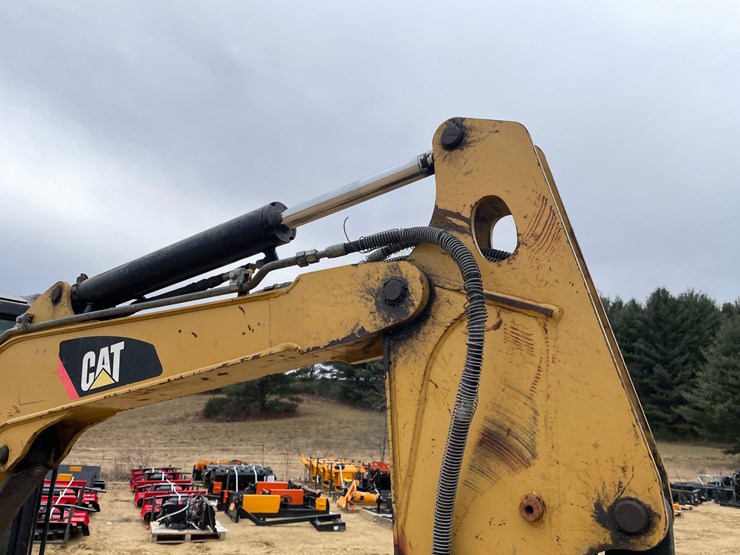 2014-caterpillar-303.5-image-33