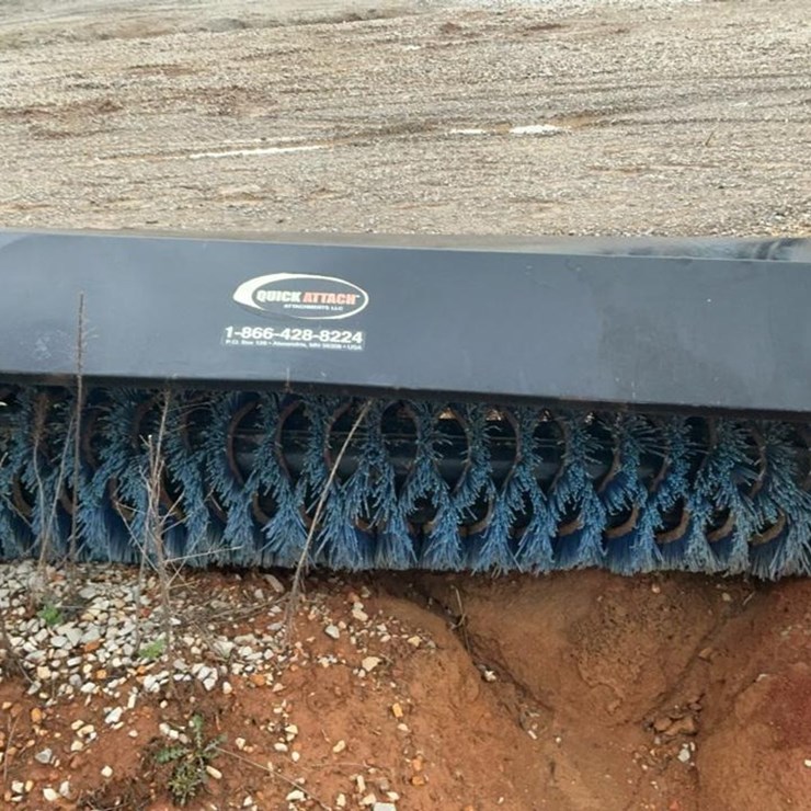 #177 • 2017 Quick Attach 84" Angle Broom