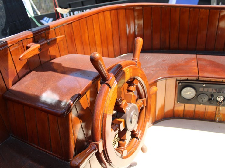 #9545-•-grimmalkin-–-18'-fenwick-williams-classic-wooden-catboat-w/-trailer-image-59