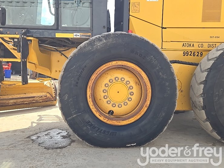 2019-deere-670g-image-12