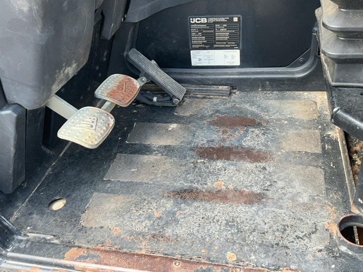 2022-jcb-510-56-image-15