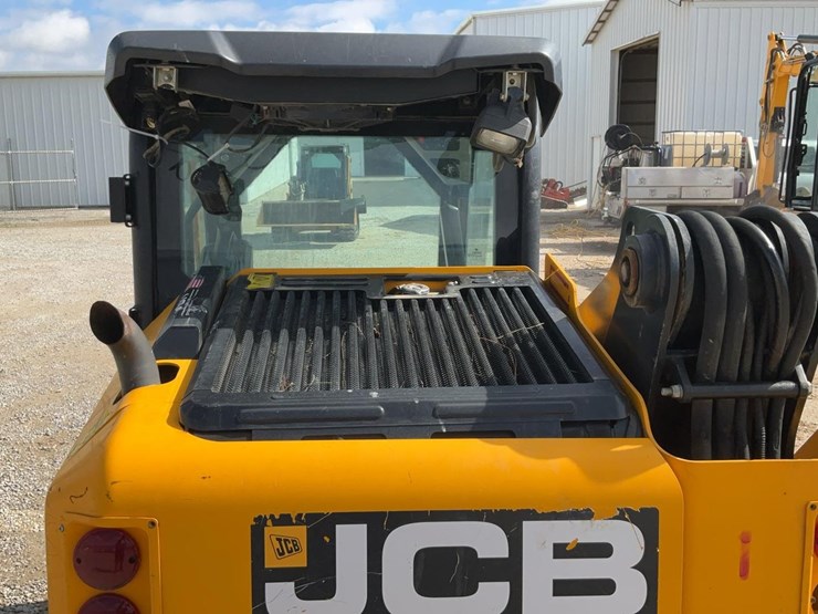 2021-jcb-215t-image-36