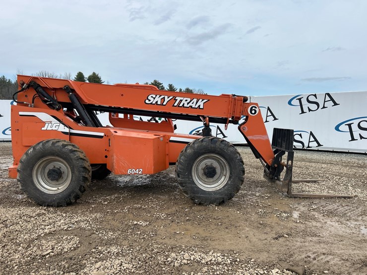 sky-trak-6042-image-6