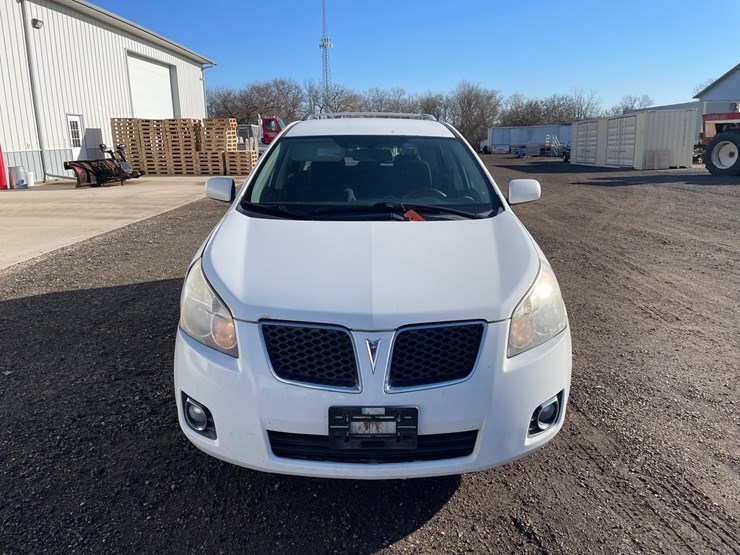 #2849-•-2008-pontiac-vibe-awd-hatchback-(has-wi-title)-image-2
