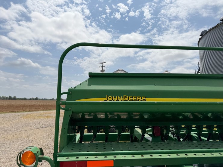 john-deere-1590-image-30