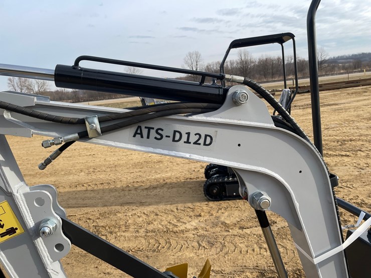 #1043-•-new-ats-d12d-mini-excavator-image-29