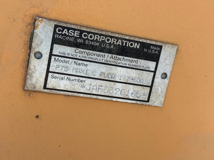 case-maxi-sneaker-image-55