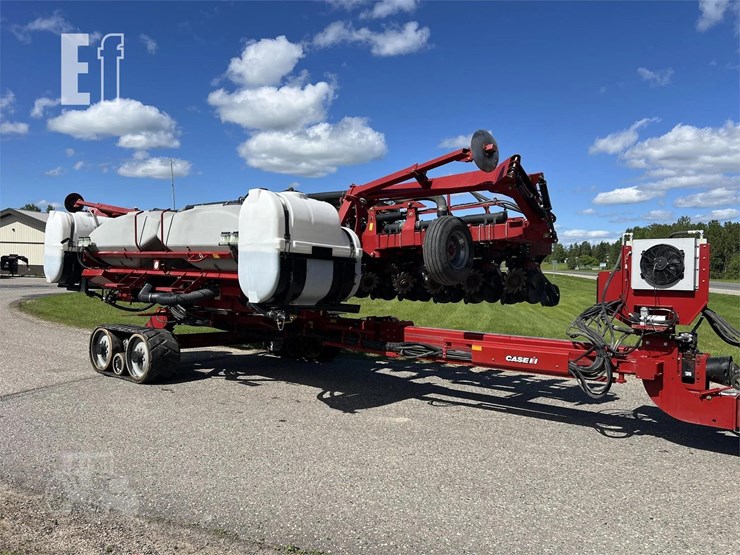 2014-case-ih-1245-image-7