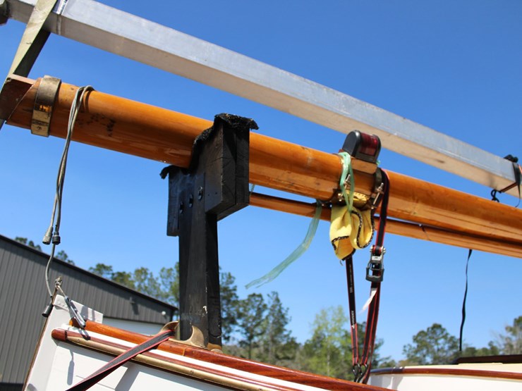 #9545-•-grimmalkin-–-18'-fenwick-williams-classic-wooden-catboat-w/-trailer-image-37