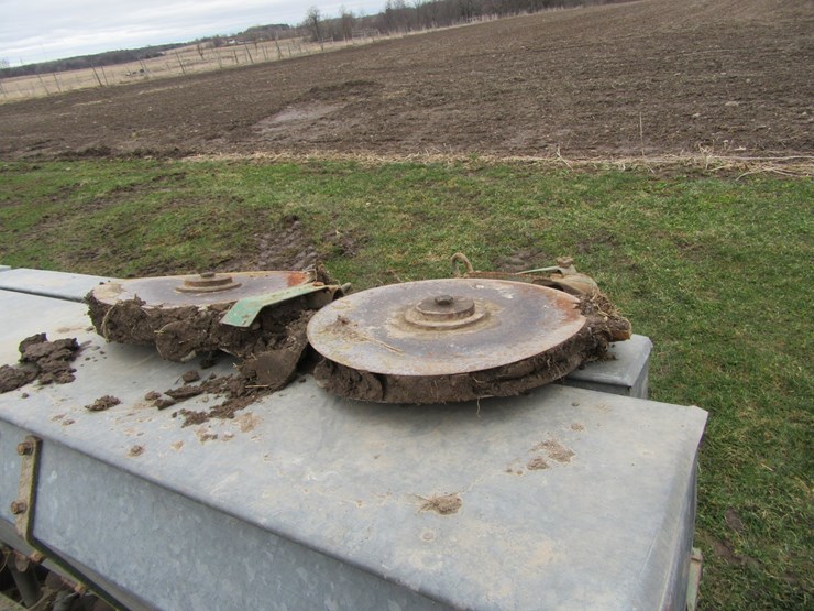 john-deere-10-image-11