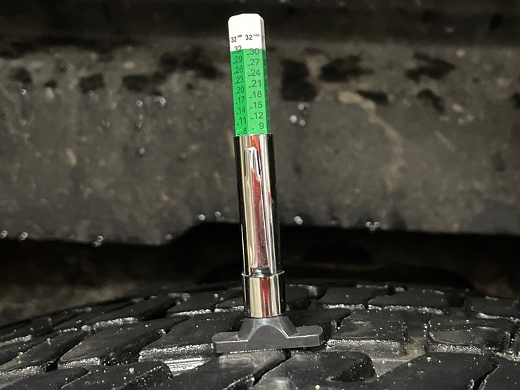 2012-dodge-3500-image-106