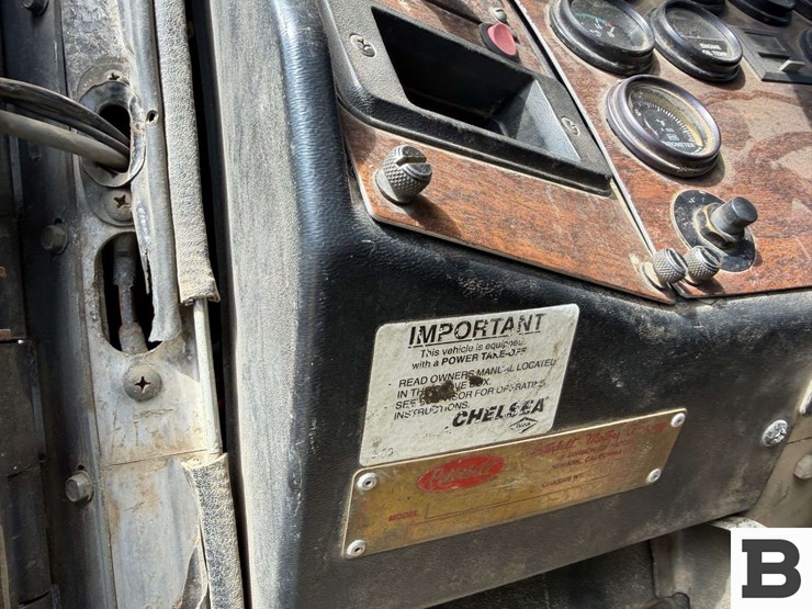 1990-peterbilt-377-image-43
