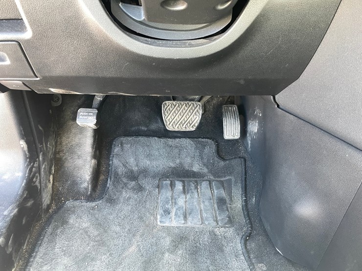 2015-nissan-rogue-image-43