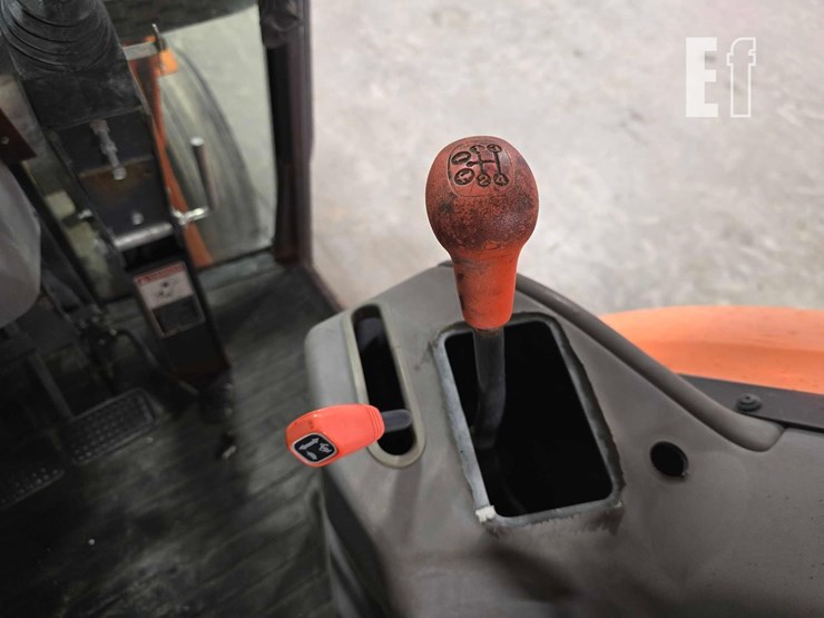 kubota-m108s-image-22