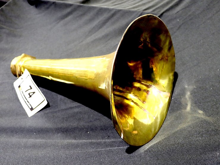 #74-•-brass-horn-image-1