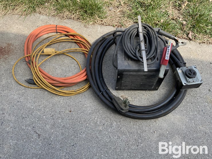 battery-charger-&-220v-cord-image-4