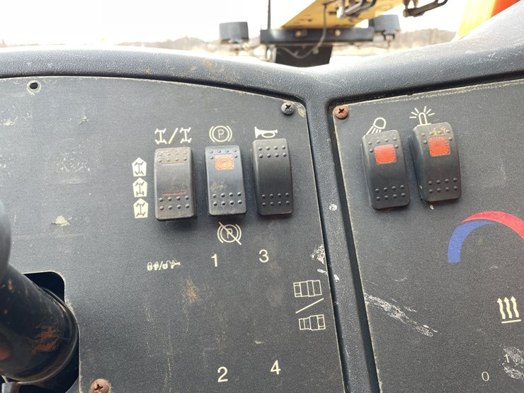 2014-jlg-g9-43a-image-66