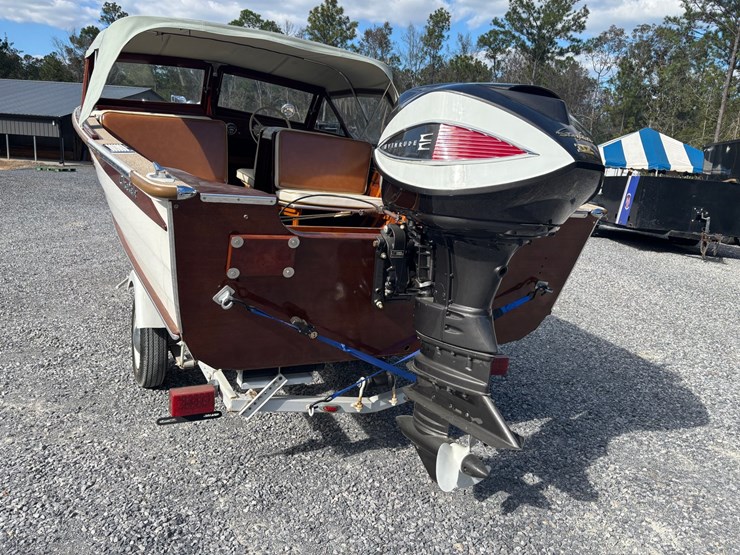 #9548-•-the-“nectar”-–-17’-vintage-wooden-boat,-true-collector’s-piece-image-12