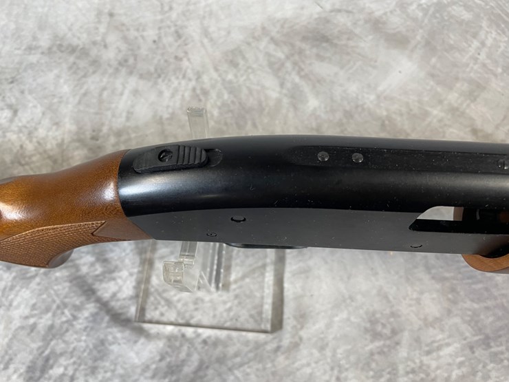 #4100-•-mossberg-model-500,-20-ga.-pump-action-shotgun,-sn:-v1513022,-(neenah,-wi)-image-15