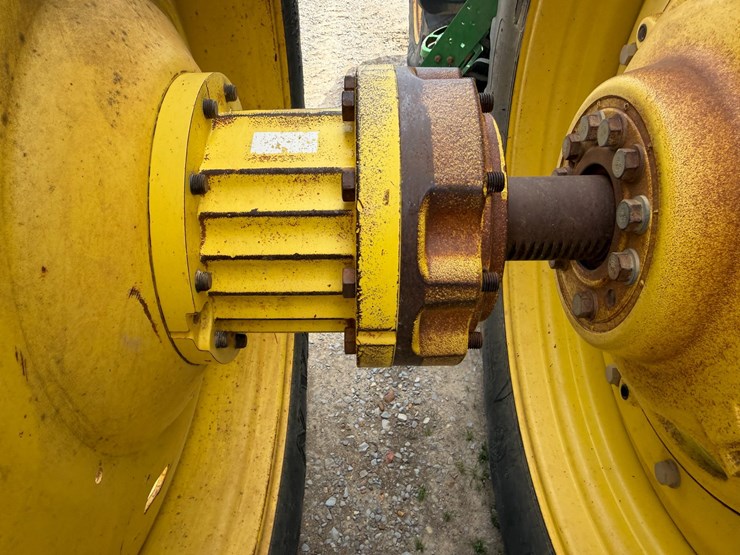 2010-john-deere-8270r-image-16