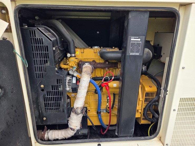 2011-caterpillar-xq20-image-14