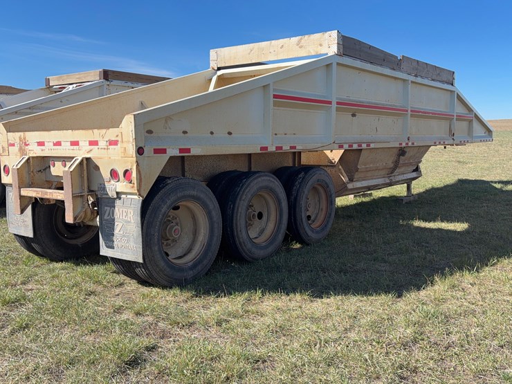 2010-dakota-belly-dump-trailer-image-15