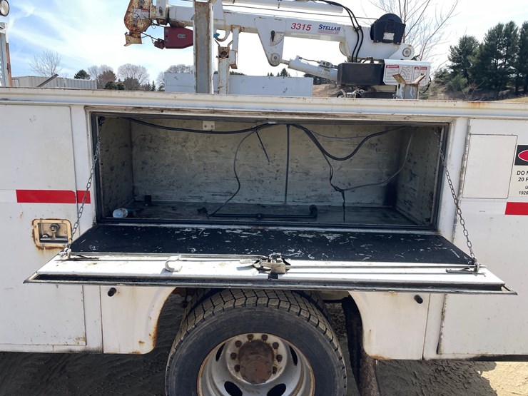 2011-ford-f550-image-36