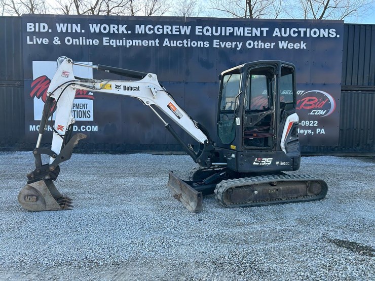 2018-bobcat-e35i-image-1