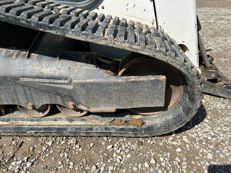 2020-bobcat-t76-image-13