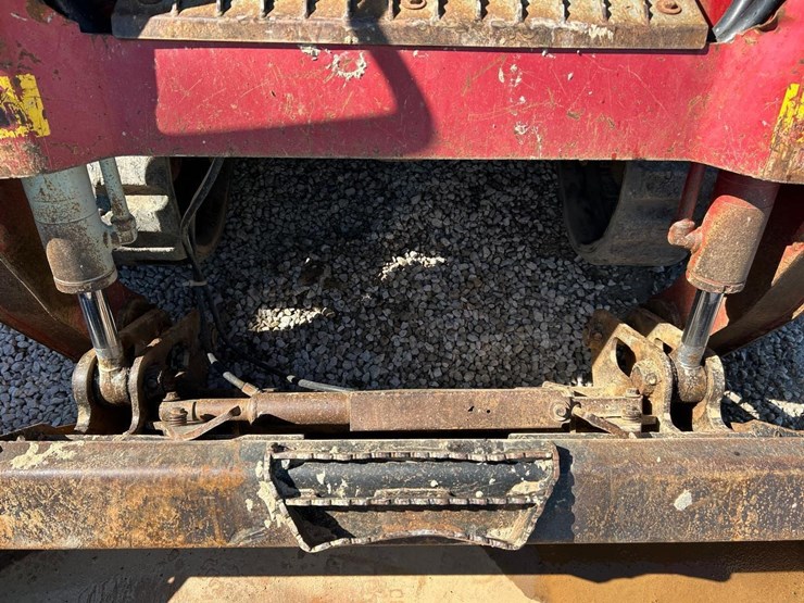 takeuchi-tl10-image-10