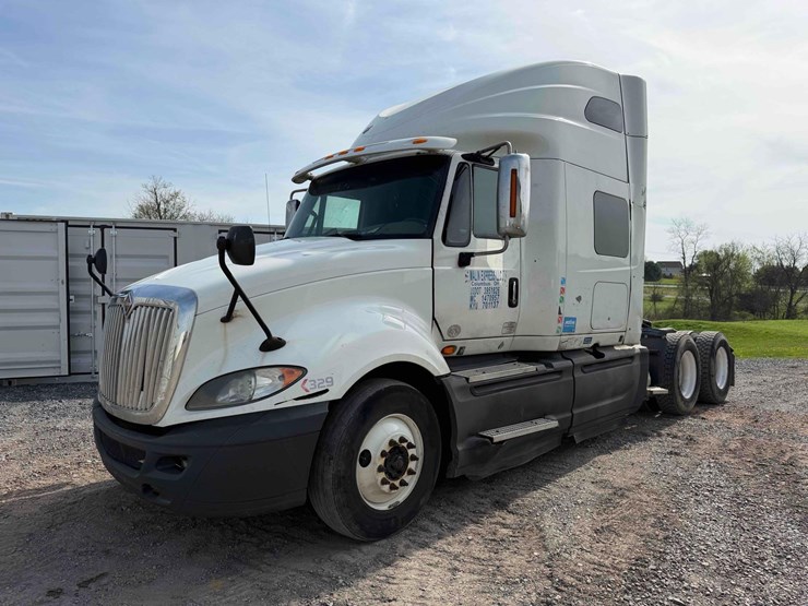 2015-international-prostar-image-1