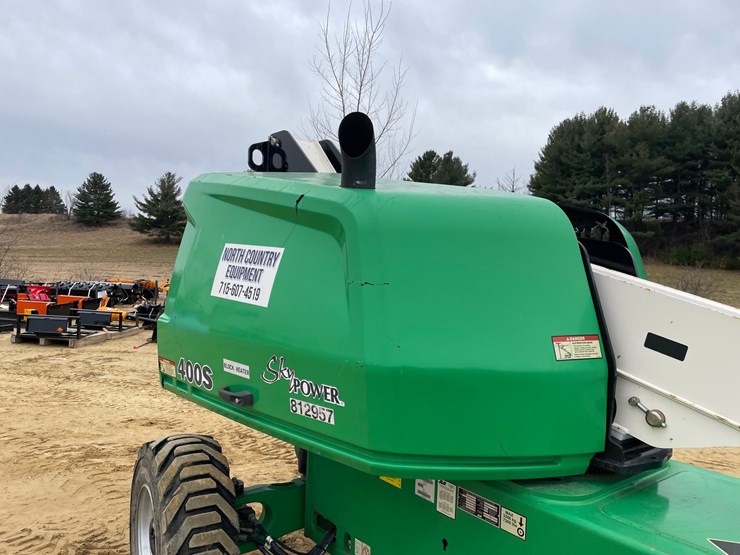 2016-jlg-400s-image-19