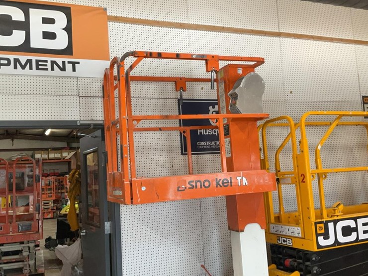 #314-•-2018-snorkel-tm12e-manlift-image-2