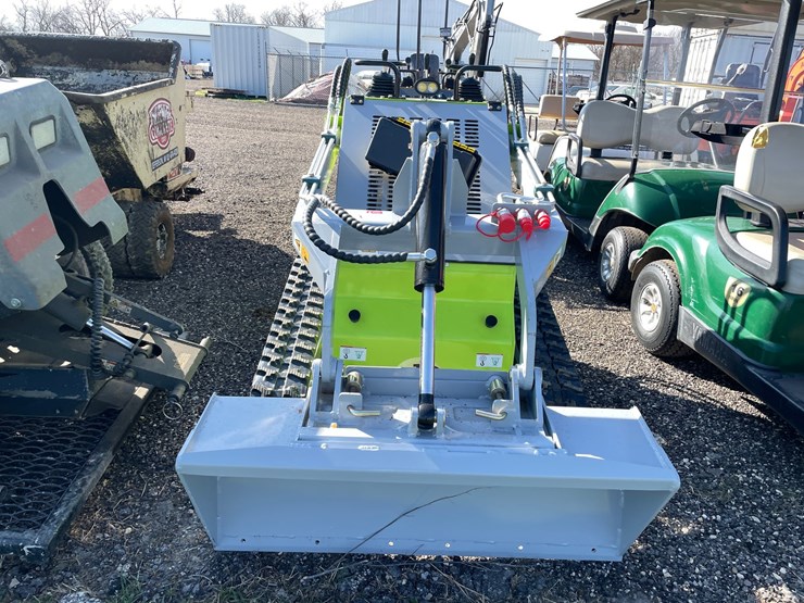 #3463-•-unused,-ats-t460-mini-skidsteer-image-2