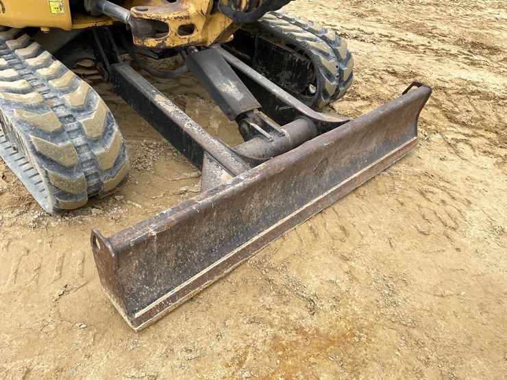 2014-caterpillar-303.5-image-37