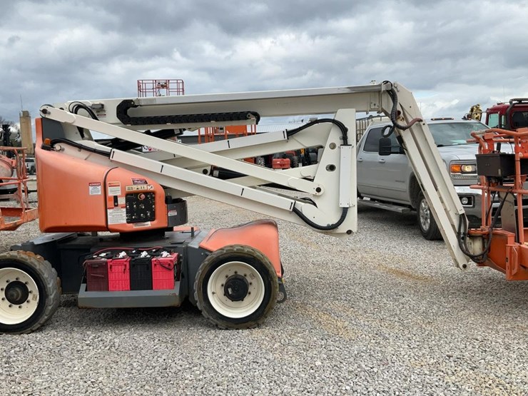 #306-•-2016-snorkel-46'-electric-articulated-boom-lift-image-6