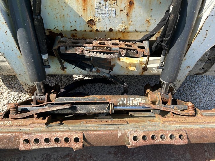 2017-bobcat-t550-image-10