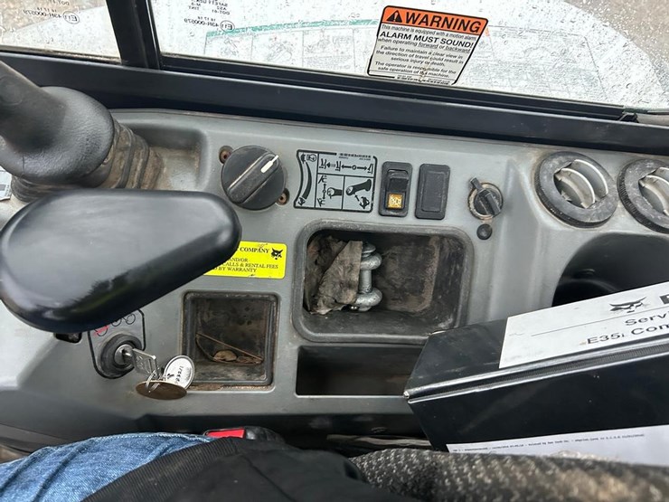 2017-bobcat-e35i-image-22