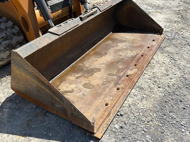 2023-case-tv450b-image-9