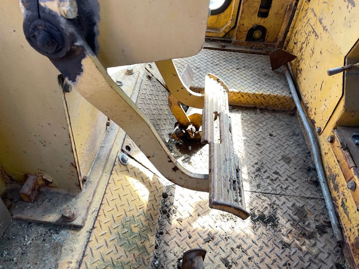 komatsu-d85p-image-50