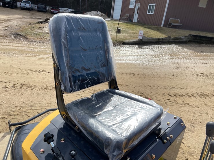 #900-•-landhonor-mini-excavator-image-20