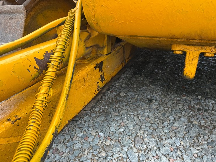 john-deere-350-image-17