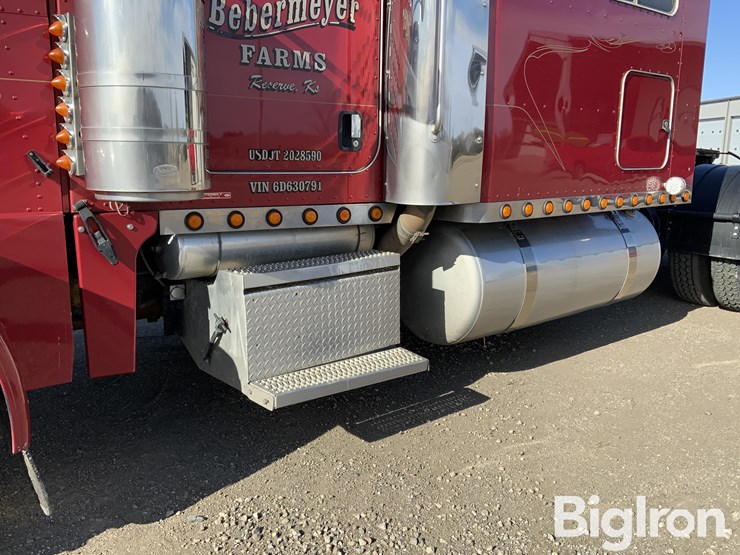 2006-peterbilt-379-image-18